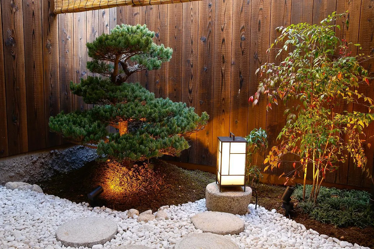 Hosta Umekoji Akari Villa Kyoto