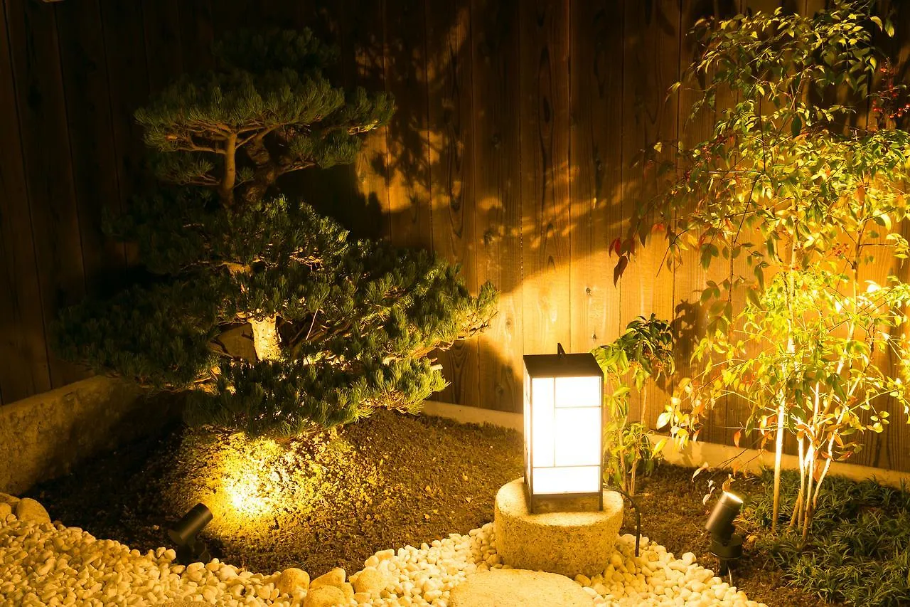 Hosta Umekoji Akari Villa Kyoto